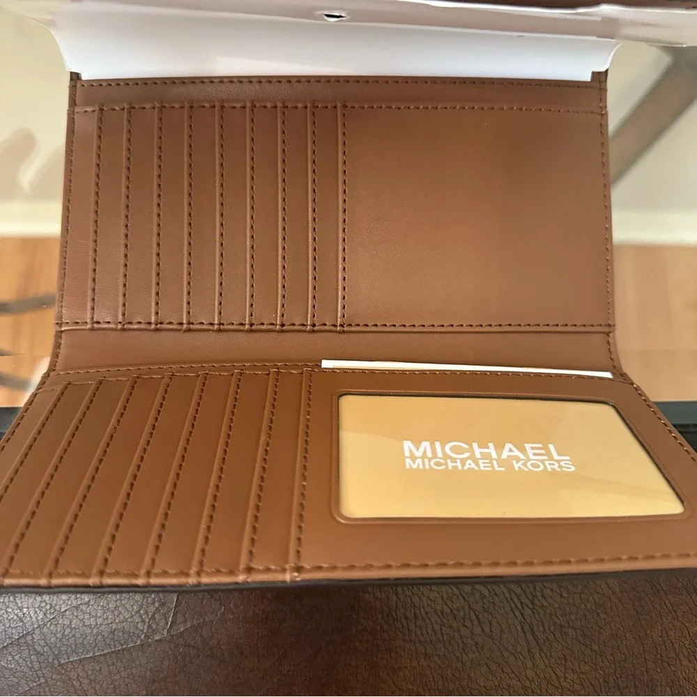 Michael Kors Jet Set Travel Large Trifold Wallet Brown‎ Monogram 35F8GTVF3B